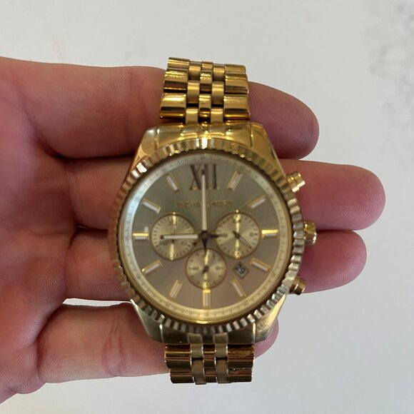 MICHAEL KORS GOLD WATCH - Picture 5 of 5